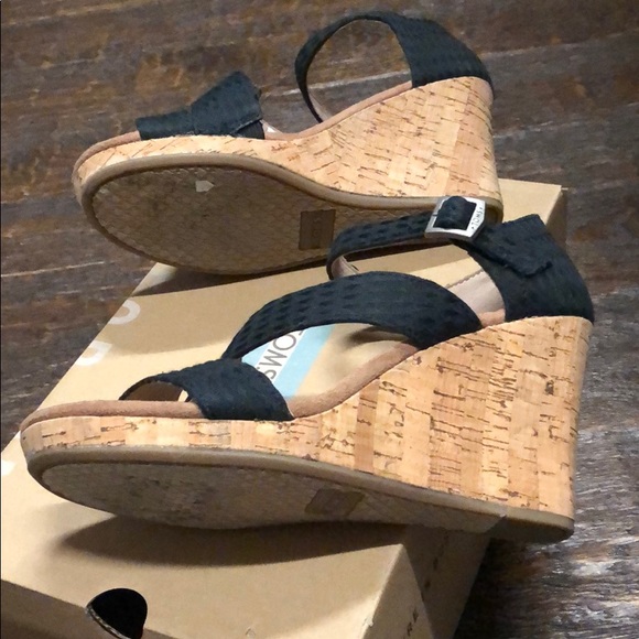Toms Wedges - Picture 4 of 5